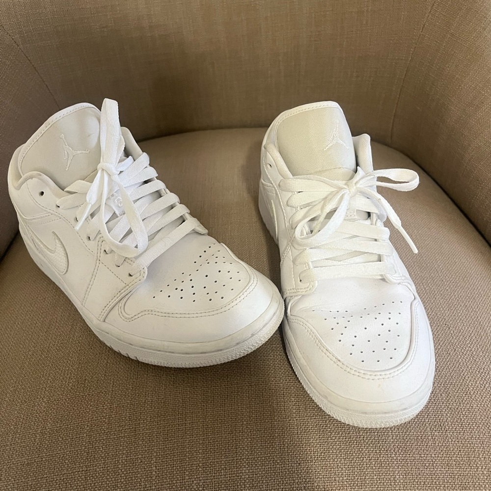 Nike Air Jordan - White Low-Top Sneakers